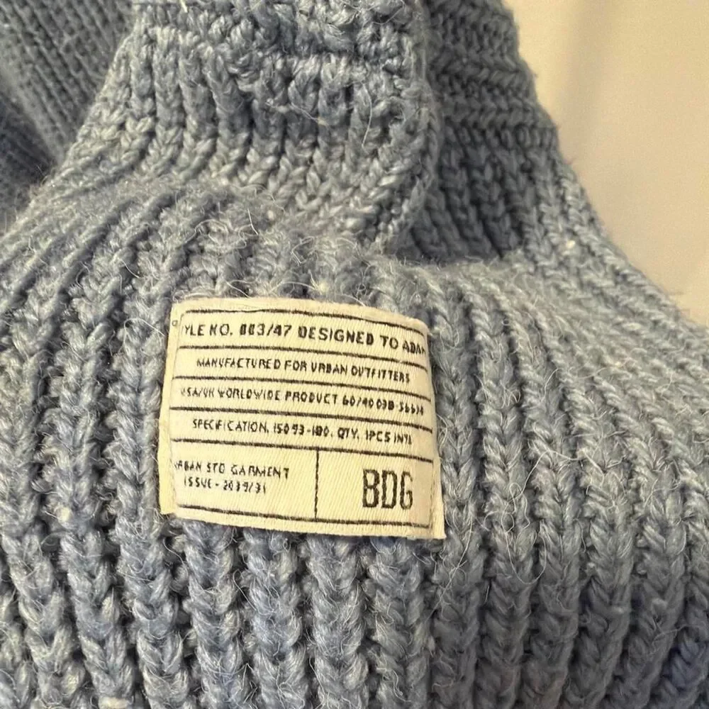BDG Urban Outfitters Women's Slate Blue Chunky Knit Crewneck Sweater Size Small